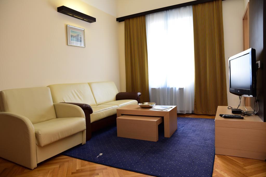 Apartment Aci Marina Cres Exterior foto